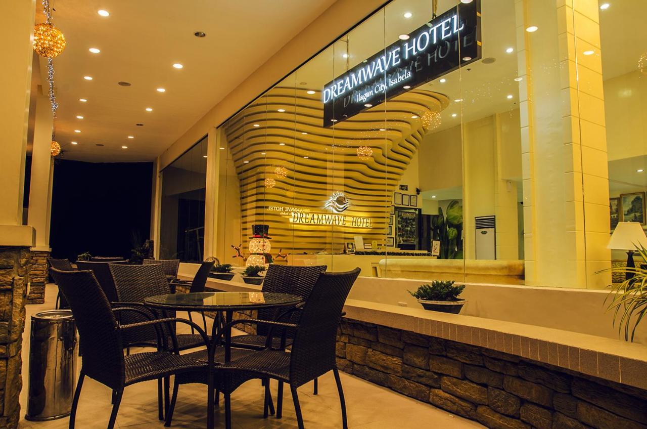 Dreamwave Hotel Ilagan Zewnętrze zdjęcie
